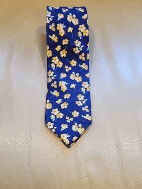 Men's Silk Navy Blue Tie with Yellow Floral Print. Made In England.